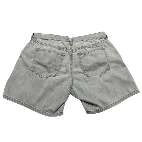 Banana Republic Light Wash Mid Rise Jean Shorts.  Size 4 - Picture 2 of 4